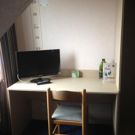 Hotel La Tour D'Auvergne Pont-lʼAbbé Eksteriør bilde