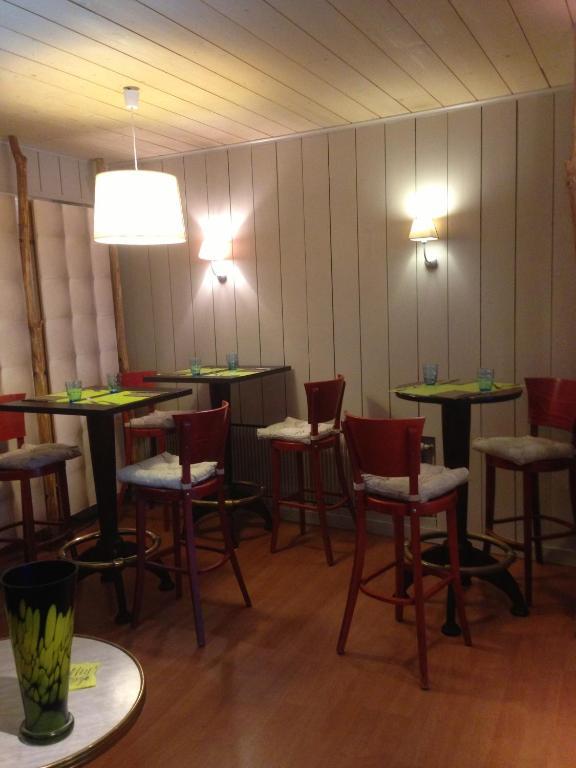 Hotel La Tour D'Auvergne Pont-lʼAbbé Rom bilde